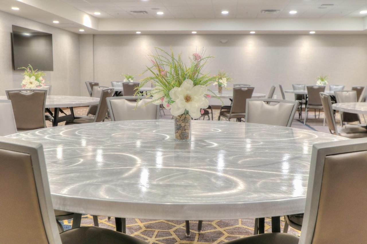 Holiday Inn&Suites - Pigeon Forge Convention Center, an IHG Hotel Buitenkant foto