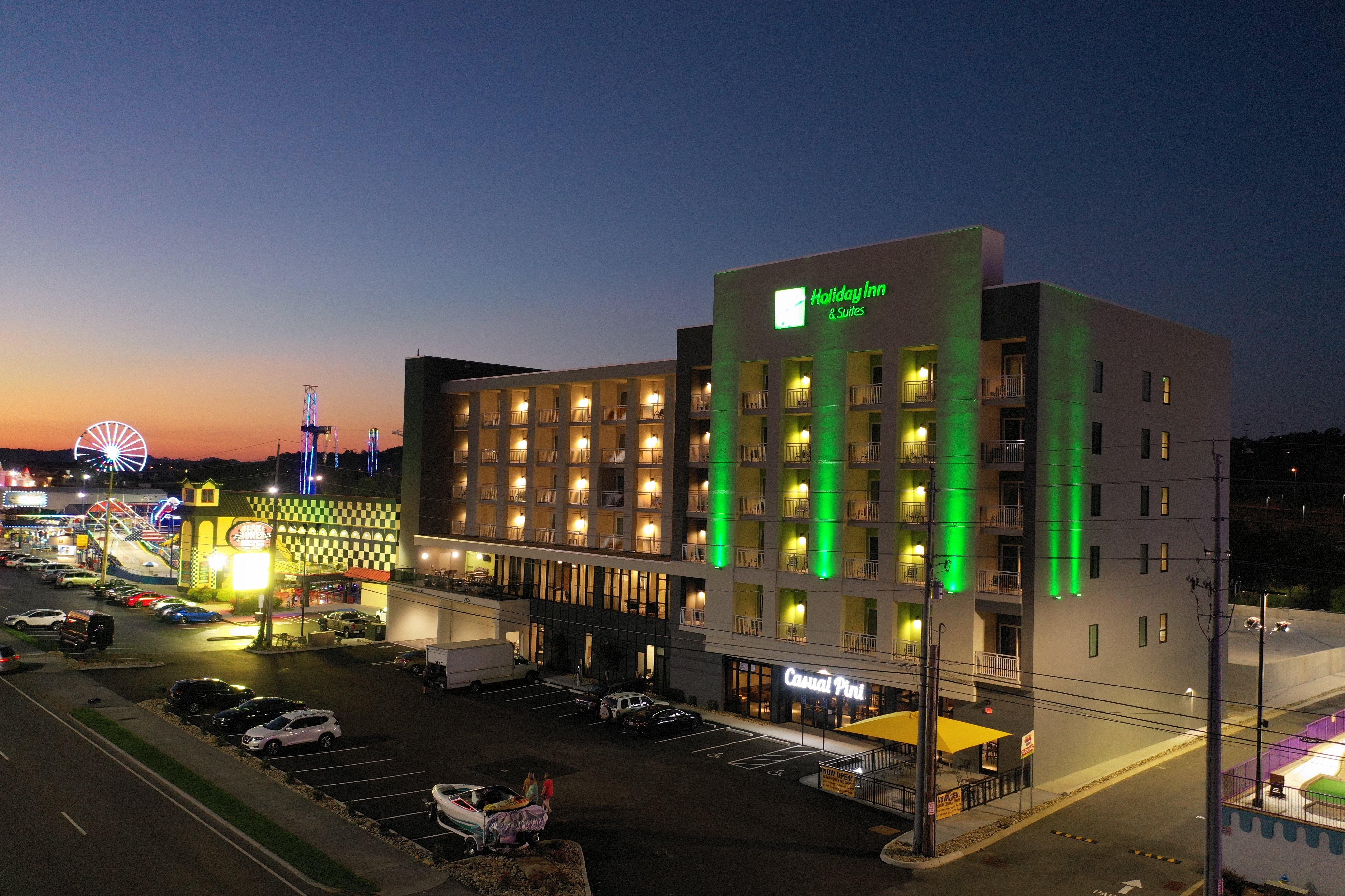 Holiday Inn&Suites - Pigeon Forge Convention Center, an IHG Hotel Buitenkant foto