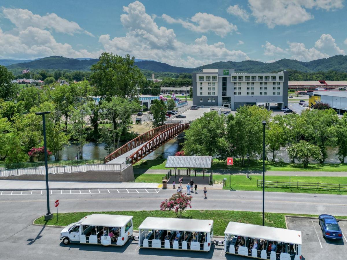 Holiday Inn&Suites - Pigeon Forge Convention Center, an IHG Hotel Buitenkant foto