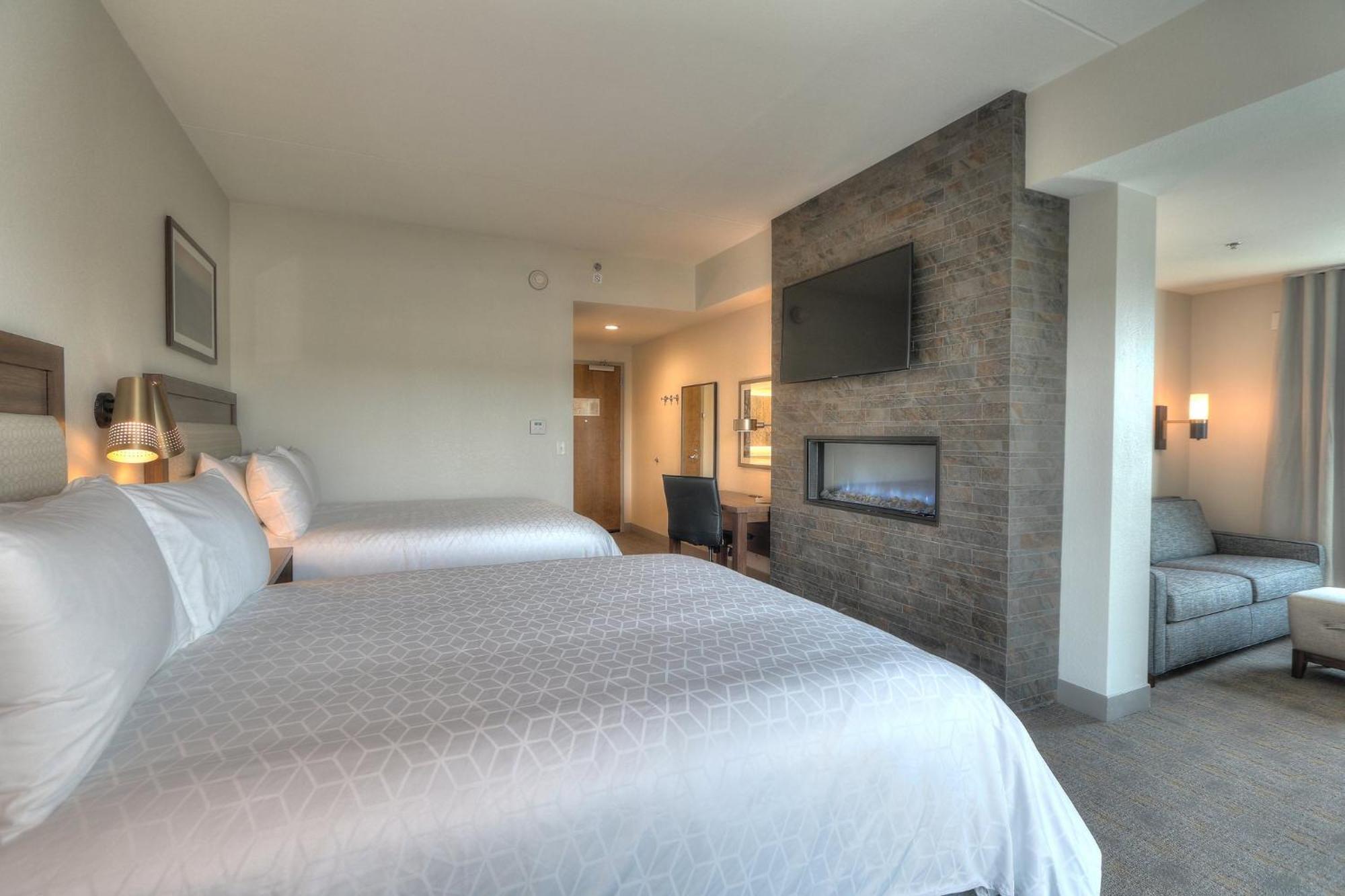 Holiday Inn&Suites - Pigeon Forge Convention Center, an IHG Hotel Buitenkant foto